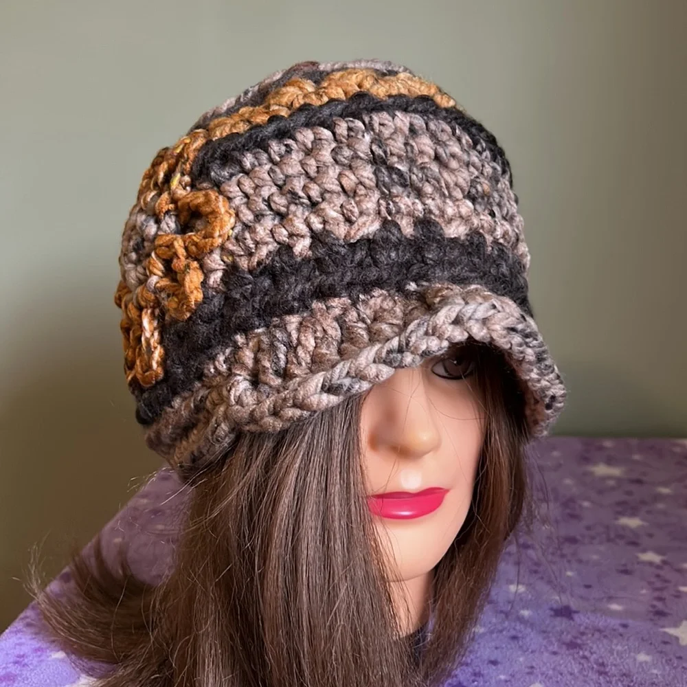 Chic Crochet chunky newsboy medium new hot - Picture 3 of 10